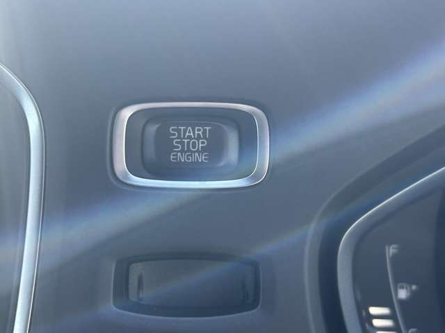 ボルボ Ｖ４０ Ｄ４ Ｒデザイン ディーゼルターボ H28年 (東北) 99