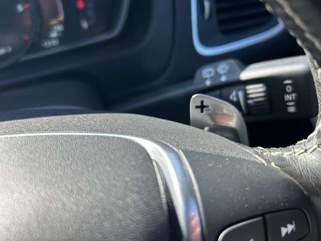 ボルボ Ｖ４０ Ｄ４ Ｒデザイン ディーゼルターボ H28年 (東北) 99