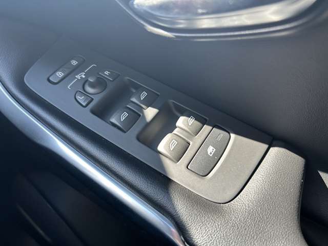 ボルボ Ｖ４０ Ｄ４ Ｒデザイン ディーゼルターボ H28年 (東北) 99