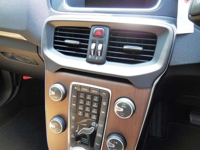 ボルボ Ｖ４０ Ｔ３　クラシックエディション R1年 (東北) 99