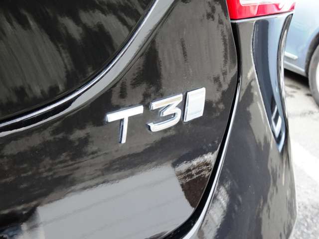 ボルボ Ｖ４０ Ｔ３　クラシックエディション R1年 (東北) 99