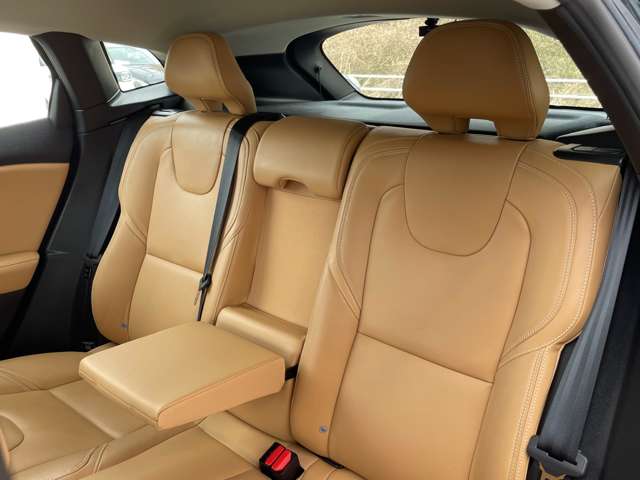 ボルボ Ｖ４０ Ｔ３　クラシックエディション R1年 (東北) 99