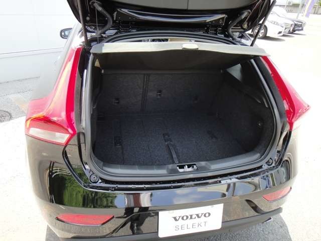 ボルボ Ｖ４０ Ｔ３　クラシックエディション R1年 (東北) 99