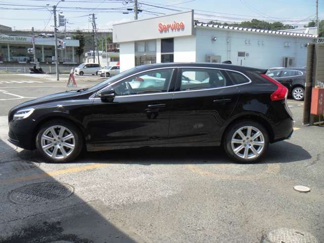 ボルボ Ｖ４０ Ｔ３　クラシックエディション R1年 (東北) 99