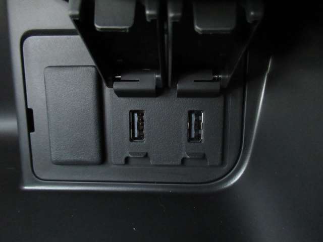 ホンダ Ｎ　ＢＯＸ カスタム ６６０ Ｌ R5年 (東北) 99