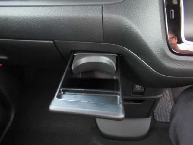 ホンダ Ｎ　ＢＯＸ カスタム ６６０ Ｌ R5年 (東北) 99