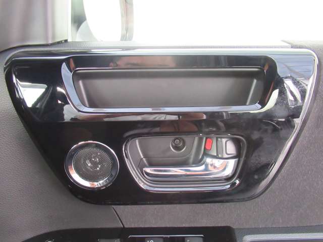 ホンダ Ｎ　ＢＯＸ カスタム ６６０ Ｌ R5年 (東北) 99