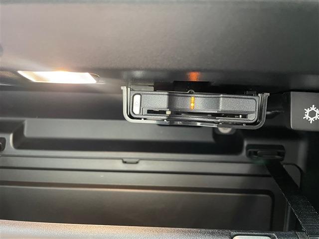 ボルボ ＸＣ４０ Ｔ４ ＡＷＤ インスクリプション ４ＷＤ H30年 (東北) 99