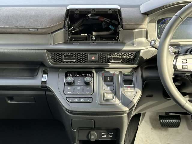 ホンダ ステップワゴン　ハイブリッド ２．０ Ｅ：ＨＥＶ スパーダ プレミアムライン R6年 (東海) 99