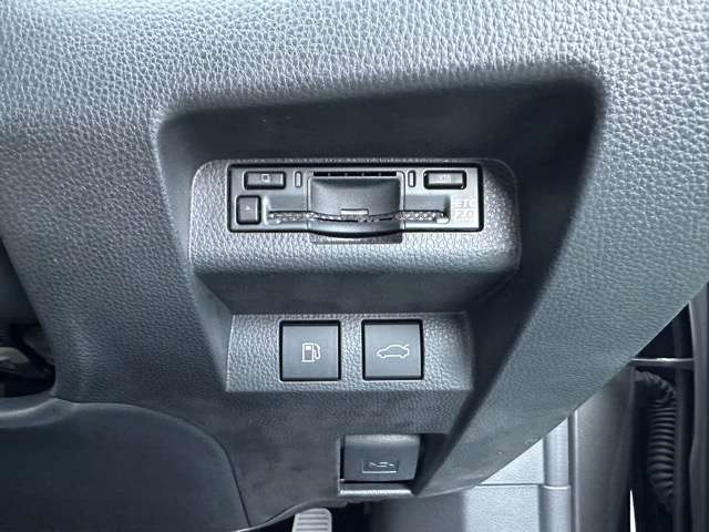 トヨタ クラウン　クロスオーバー　ハイブリッド ２．５ Ｇ アドバンスト レザー パッケージ Ｅ－ＦＯＵＲ ４ＷＤ R5年 (東海) 99