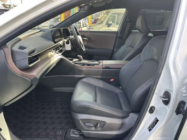 トヨタ クラウン　クロスオーバー　ハイブリッド ２．５ Ｇ レザー パッケージ Ｅ－ＦＯＵＲ ４ＷＤ R5年 (東海) 99