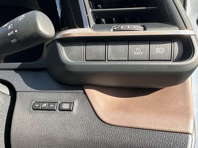 トヨタ クラウン　クロスオーバー　ハイブリッド ２．５ Ｇ レザー パッケージ Ｅ－ＦＯＵＲ ４ＷＤ R5年 (東海) 99