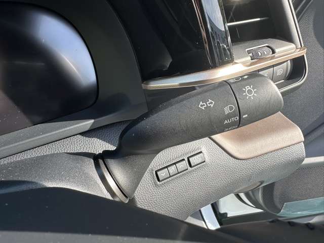 トヨタ クラウン　クロスオーバー　ハイブリッド ２．５ Ｇ レザー パッケージ Ｅ－ＦＯＵＲ ４ＷＤ R5年 (東海) 99