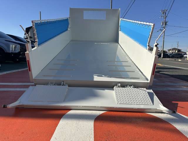 三菱フソウ キャンター ３Ｔ ローダースライドダンプ コボレーン付キ R6年 (東海) 99