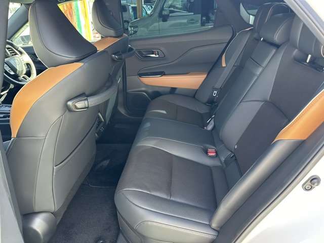 トヨタ クラウン　クロスオーバー　ハイブリッド ２．４ ＲＳ アドバンスト Ｅ－ＦＯＵＲ ＡＤＶＡＮＣＥＤ ４ＷＤ R4年 (東海) 99