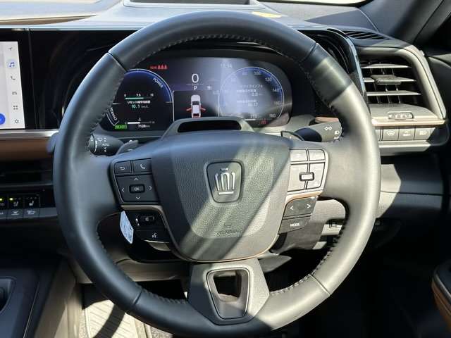 トヨタ クラウン　クロスオーバー　ハイブリッド ２．４ ＲＳ アドバンスト Ｅ－ＦＯＵＲ ＡＤＶＡＮＣＥＤ ４ＷＤ R4年 (東海) 99