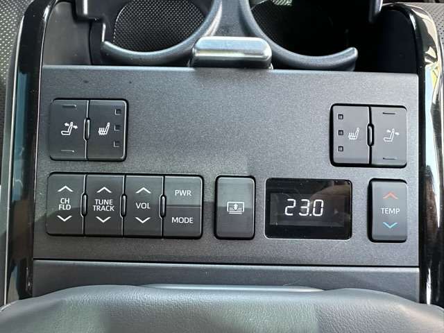 トヨタ クラウン　クロスオーバー　ハイブリッド ２．４ ＲＳ アドバンスト Ｅ－ＦＯＵＲ ＡＤＶＡＮＣＥＤ ４ＷＤ R4年 (東海) 99