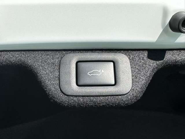 トヨタ クラウン　クロスオーバー　ハイブリッド ２．４ ＲＳ アドバンスト Ｅ－ＦＯＵＲ ＡＤＶＡＮＣＥＤ ４ＷＤ R4年 (東海) 99