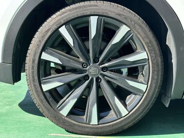 トヨタ クラウン　クロスオーバー　ハイブリッド ２．４ ＲＳ アドバンスト Ｅ－ＦＯＵＲ ＡＤＶＡＮＣＥＤ ４ＷＤ R4年 (東海) 99