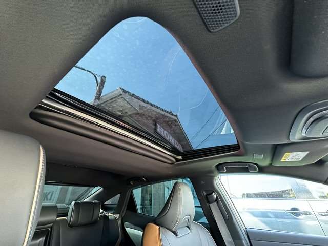 トヨタ クラウン　クロスオーバー　ハイブリッド ２．４ ＲＳ アドバンスト Ｅ－ＦＯＵＲ ＡＤＶＡＮＣＥＤ ４ＷＤ R4年 (東海) 99