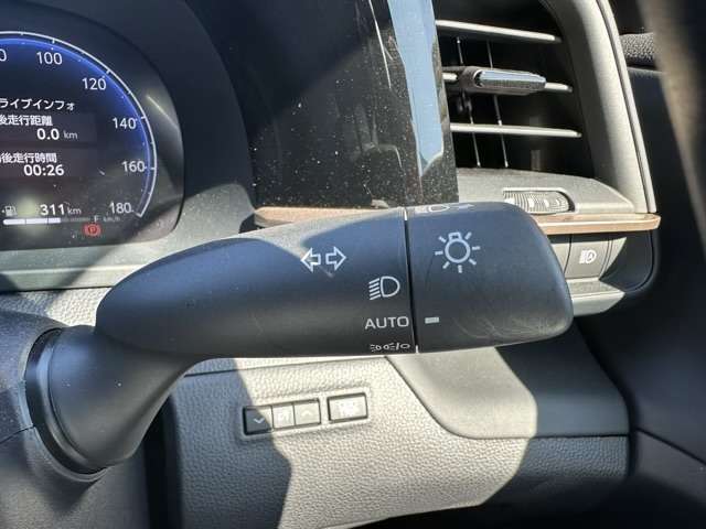 トヨタ クラウン　クロスオーバー　ハイブリッド ２．４ ＲＳ アドバンスト Ｅ－ＦＯＵＲ ＡＤＶＡＮＣＥＤ ４ＷＤ R4年 (東海) 99