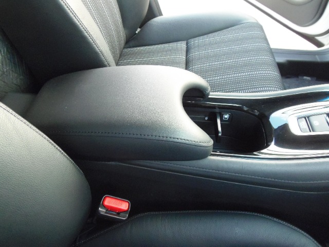 ホンダ ヴェゼル １．５ ハイブリッド Ｚ ホンダセンシング ４ＷＤ H29年 (東海) 99