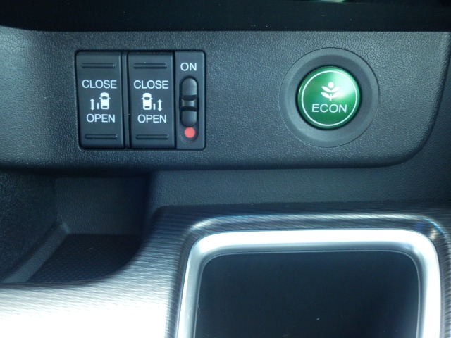 ホンダ ステップワゴン １．５ スパーダ クールスピリット ホンダ センシング R2年 (東海) 99