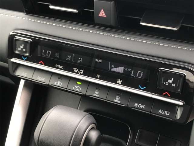 トヨタ ノア １．８ ハイブリッド Ｓ－Ｚ R6年 (東海) 99