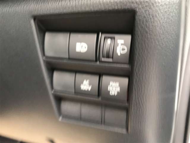 トヨタ ノア １．８ ハイブリッド Ｓ－Ｚ R6年 (東海) 99