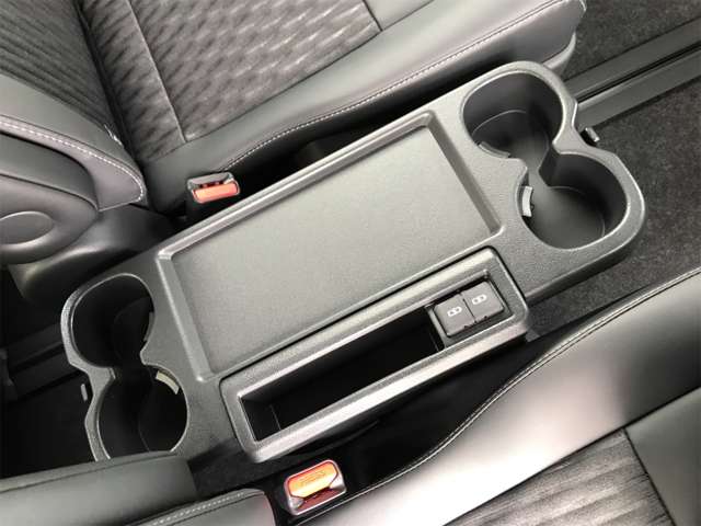 トヨタ ノア １．８ ハイブリッド Ｓ－Ｚ R6年 (東海) 99