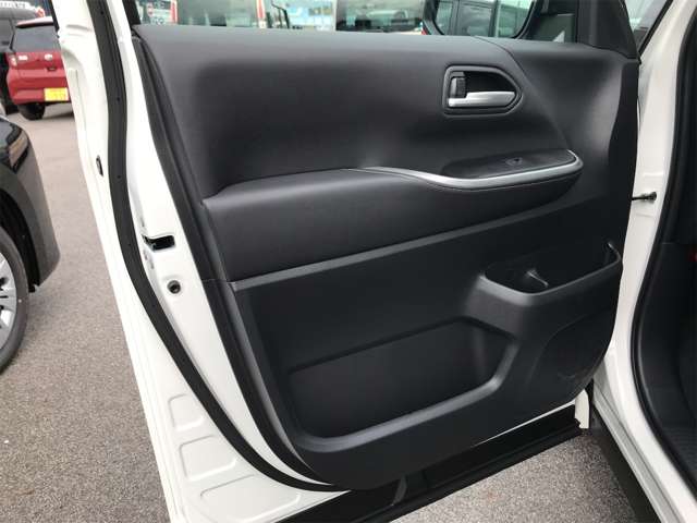 トヨタ ノア １．８ ハイブリッド Ｓ－Ｚ R6年 (東海) 99