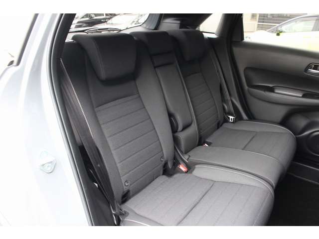 ホンダ フィット　ハイブリッド １．５ Ｅ：ＨＥＶ クロスター R6年 (関東) 99