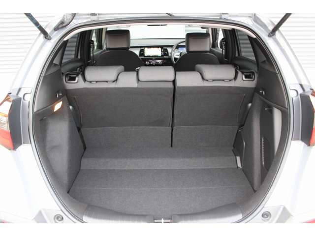 ホンダ フィット　ハイブリッド １．５ Ｅ：ＨＥＶ クロスター R6年 (関東) 99