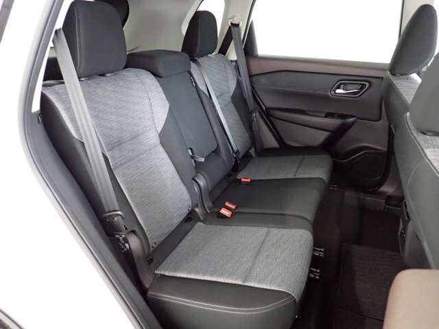 日産 エクストレイル １．５ Ｘ Ｅ－４ＯＲＣＥ ４ＷＤ R4年 (関東) 99