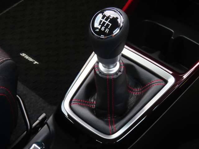 スズキ スイフト スポーツ １．４ R4年 (関東) 99