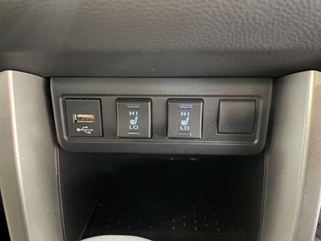 トヨタ カローラクロス　ハイブリッド １．８ ハイブリッド Ｚ Ｅ－ＦＯＵＲ ４ＷＤ R5年 (近畿) 99