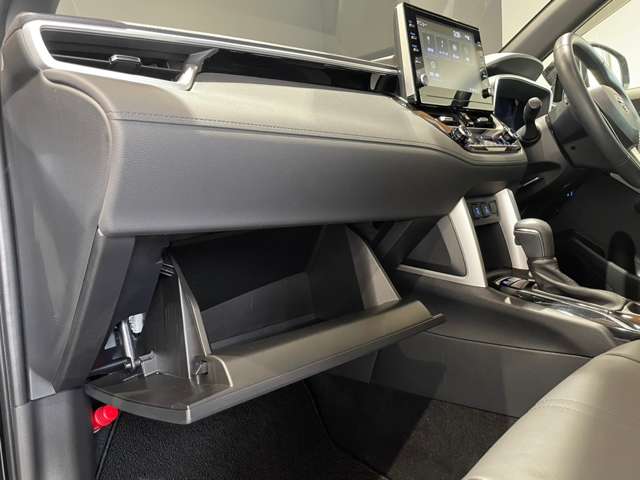 トヨタ カローラクロス　ハイブリッド １．８ ハイブリッド Ｚ Ｅ－ＦＯＵＲ ４ＷＤ R5年 (近畿) 99