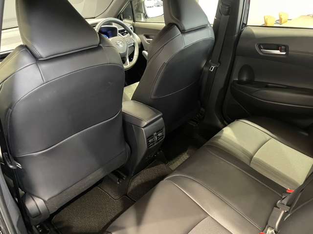 トヨタ カローラクロス　ハイブリッド １．８ ハイブリッド Ｚ Ｅ－ＦＯＵＲ ４ＷＤ R5年 (近畿) 99