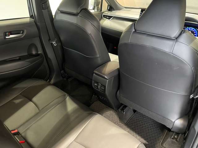 トヨタ カローラクロス　ハイブリッド １．８ ハイブリッド Ｚ Ｅ－ＦＯＵＲ ４ＷＤ R5年 (近畿) 99