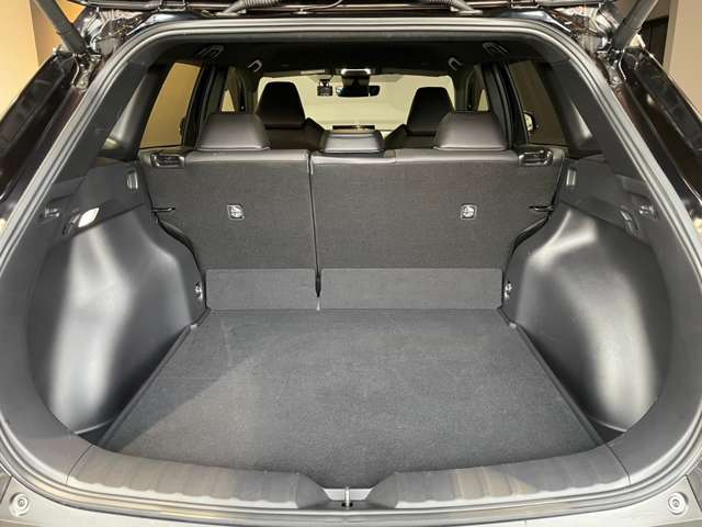 トヨタ カローラクロス　ハイブリッド １．８ ハイブリッド Ｚ Ｅ－ＦＯＵＲ ４ＷＤ R5年 (近畿) 99