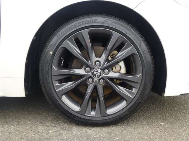 トヨタ カローラ　ツーリング　ハイブリッド １．８ ハイブリッド ＷＸＢ R1年 (東北) 99