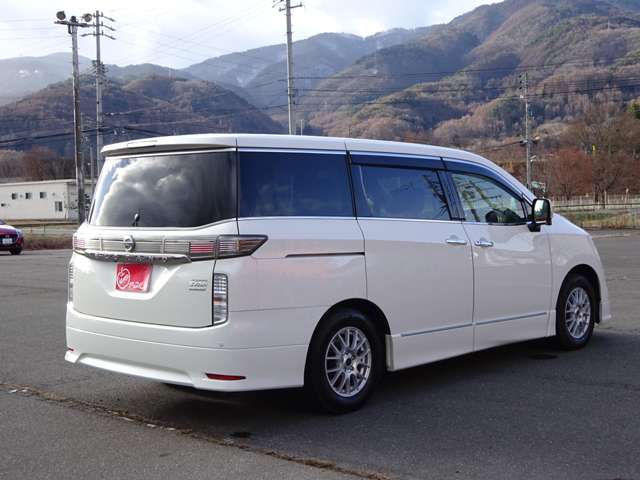 日産 エルグランド ２．５ ２５０ハイウェイスターＳ アーバンクロム ４ＷＤ H27年 () 99