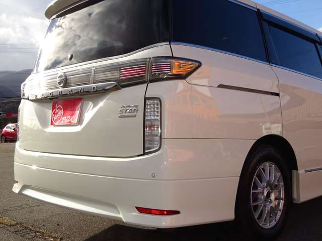 日産 エルグランド ２．５ ２５０ハイウェイスターＳ アーバンクロム ４ＷＤ H27年 () 99