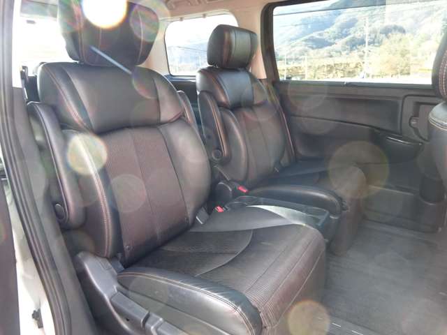 日産 エルグランド ２．５ ２５０ハイウェイスターＳ アーバンクロム ４ＷＤ H27年 () 99