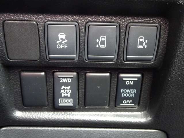 日産 エルグランド ２．５ ２５０ハイウェイスターＳ アーバンクロム ４ＷＤ H27年 () 99