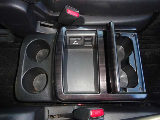 日産 エルグランド ２．５ ２５０ハイウェイスターＳ アーバンクロム ４ＷＤ H27年 () 99