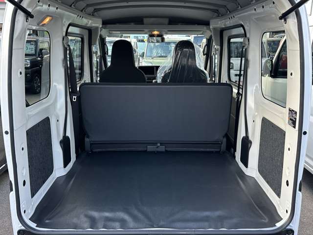 ダイハツ ハイゼットカーゴ ６６０ デラックス ４ＷＤ R6年 (中国) 99