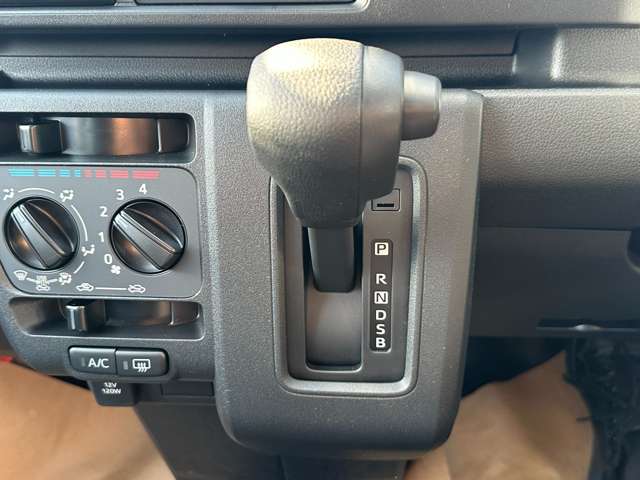 ダイハツ ハイゼットカーゴ ６６０ デラックス ４ＷＤ R6年 (中国) 99