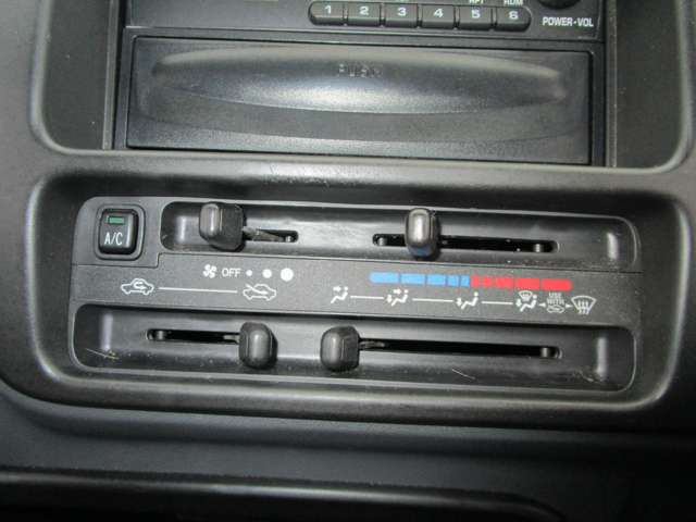 ダイハツ ハイゼットトラック ６６０ エクストラ ３方開 H24年 (中国) 99