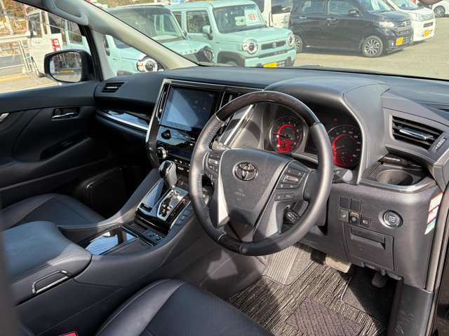 トヨタ アルファード ２．５ Ｓ Ｃパッケージ R4年 (中国) 99